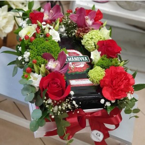 Kvetinový box s darčekom AnaFiori 2
